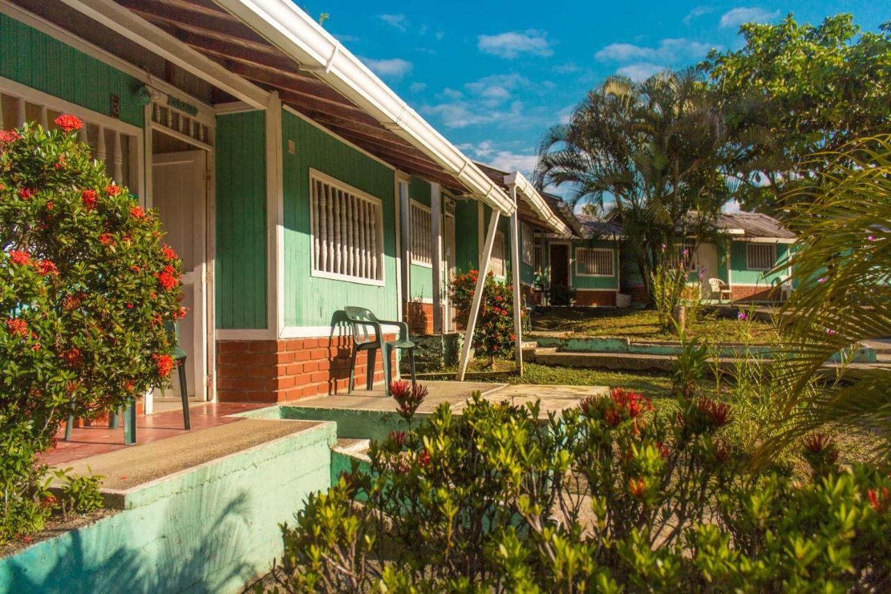 Hotel Costa Real Playa Ladrilleros 外观 照片